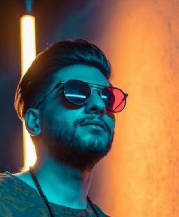 دانلود آهنگ دانیال اقبال به نام داری میری