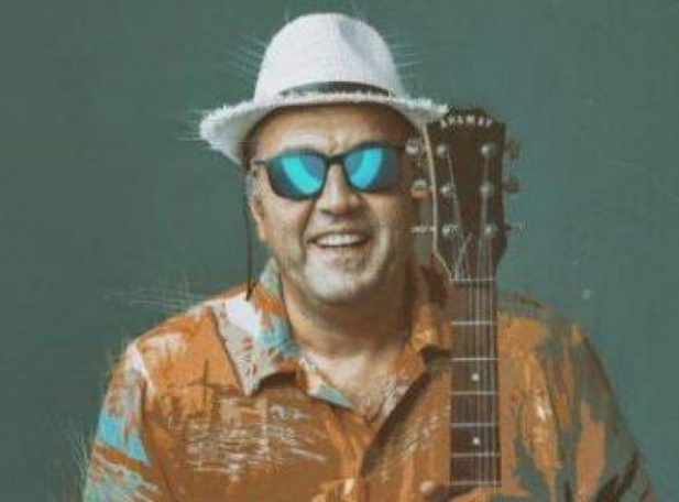 دانلود آهنگ مهرداد سالک به نام من هستم