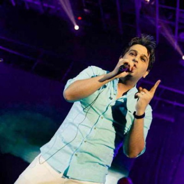 دانلود آهنگ خیلی دوست دارم خیلی وابستت شدم حمید عسکری